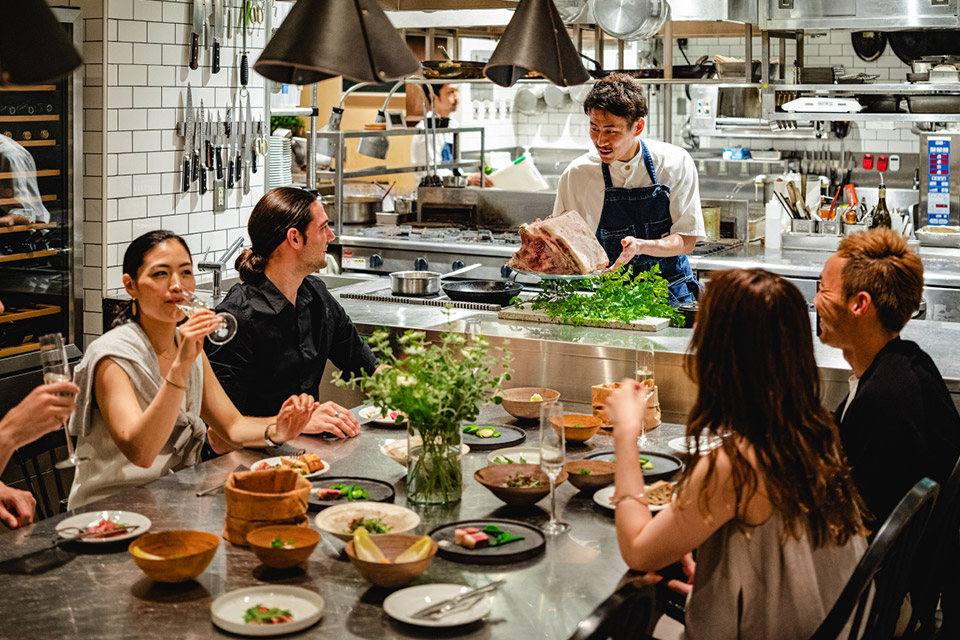 CHEF'S TABLE（シェフズテーブル）のイメージ画像が表示されています。